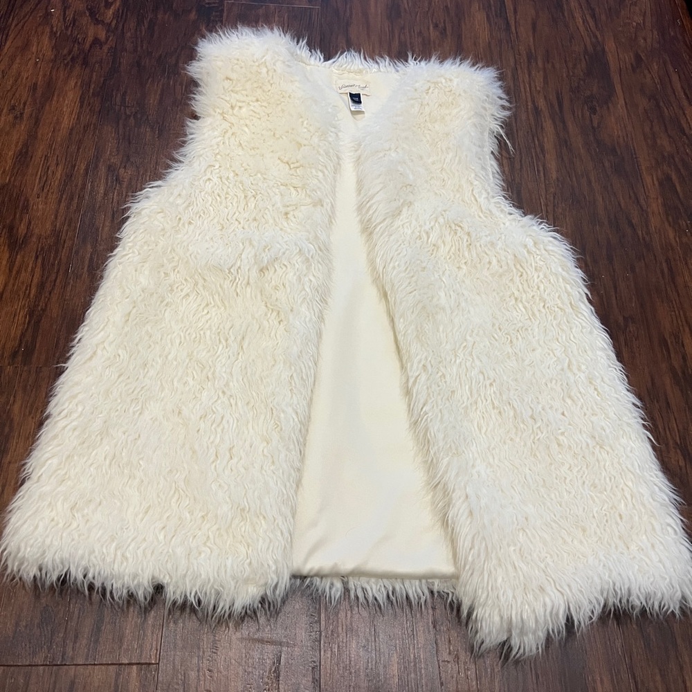White/cream Faux Fur Vest. One Size Fits Most. Like New. Worn once